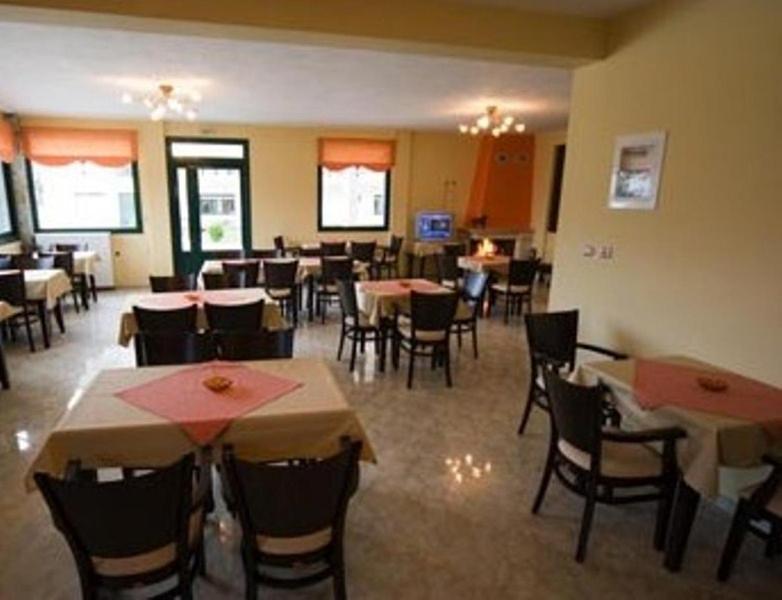 Hotel Galaxias Loutraki  Bagian luar foto
