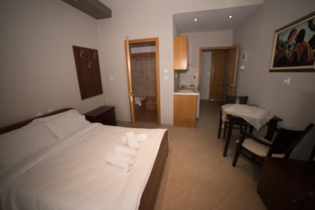 Hotel Galaxias Loutraki  Bagian luar foto
