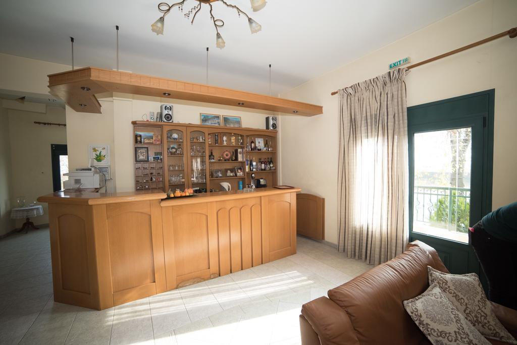 Hotel Galaxias Loutraki  Bagian luar foto