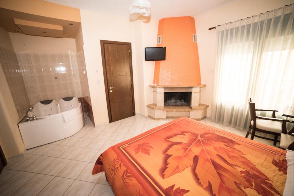 Hotel Galaxias Loutraki  Bagian luar foto