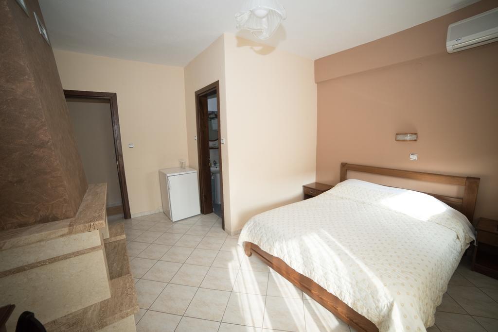 Hotel Galaxias Loutraki  Bagian luar foto