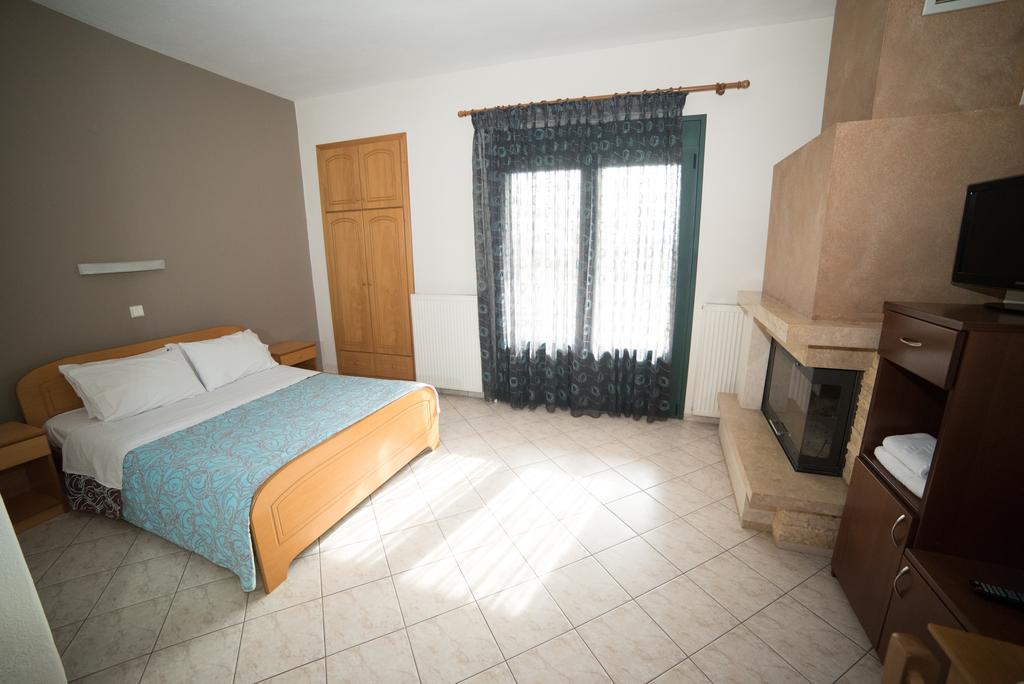 Hotel Galaxias Loutraki  Bagian luar foto
