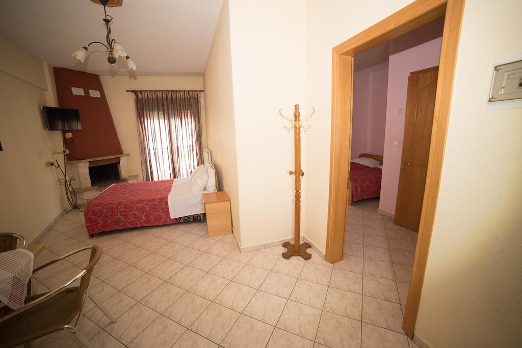 Hotel Galaxias Loutraki  Bagian luar foto